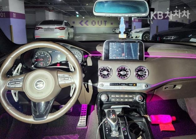 Kia Stinger — miniaturë 21