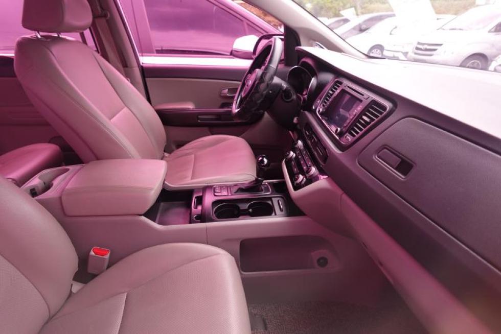 Kia Carnival — miniaturë 7