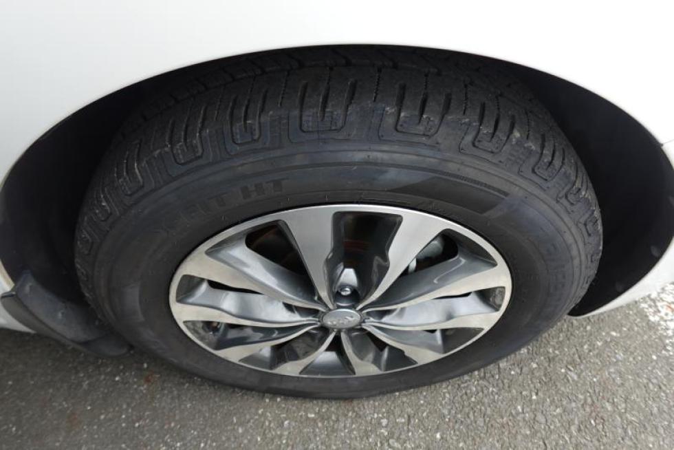 Kia Carnival — miniaturë 8