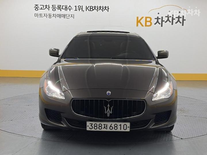 Maserati Quattroporte — miniaturë 2