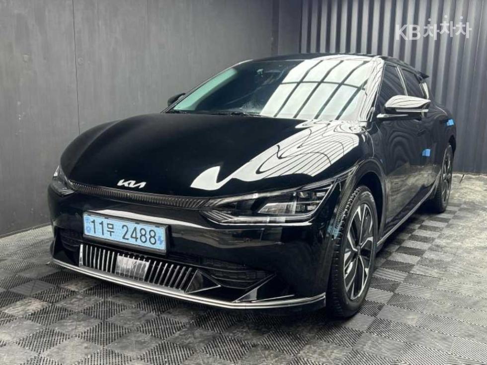 기아 EV6 2022년식 기아 EV6 롱 레인지 2WD 어스