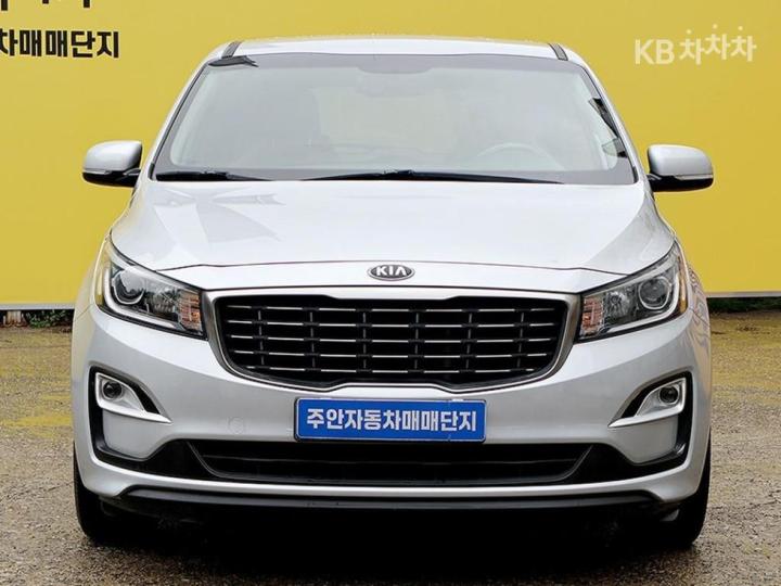 Kia Carnival 11인승 2.2 디젤 디럭스 — foto 1