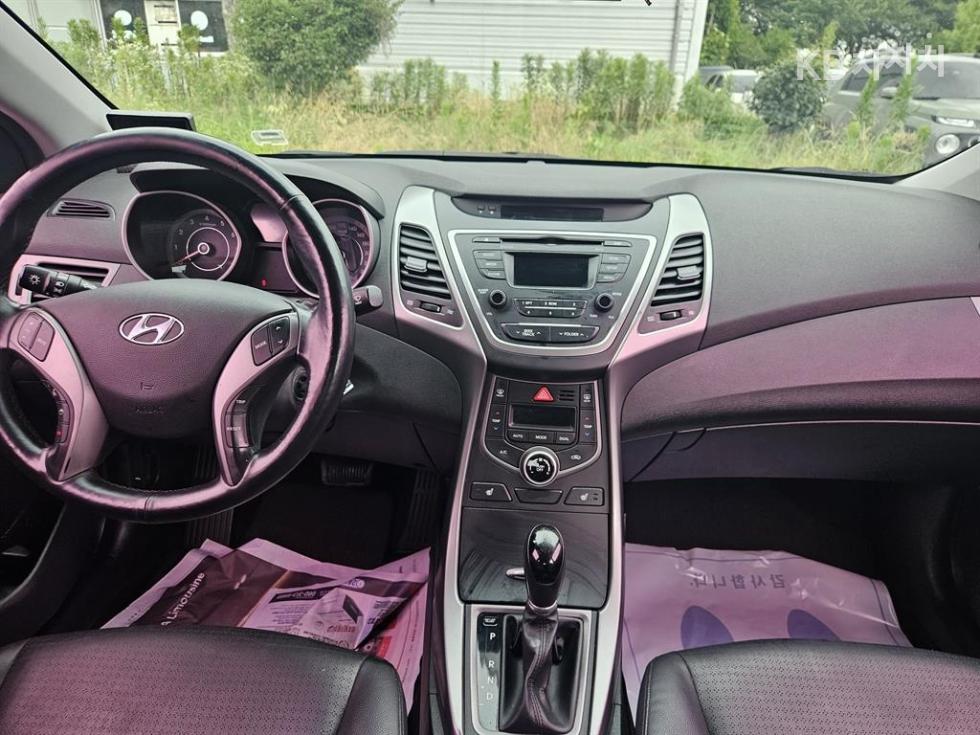 Hyundai Avante — miniaturë 11