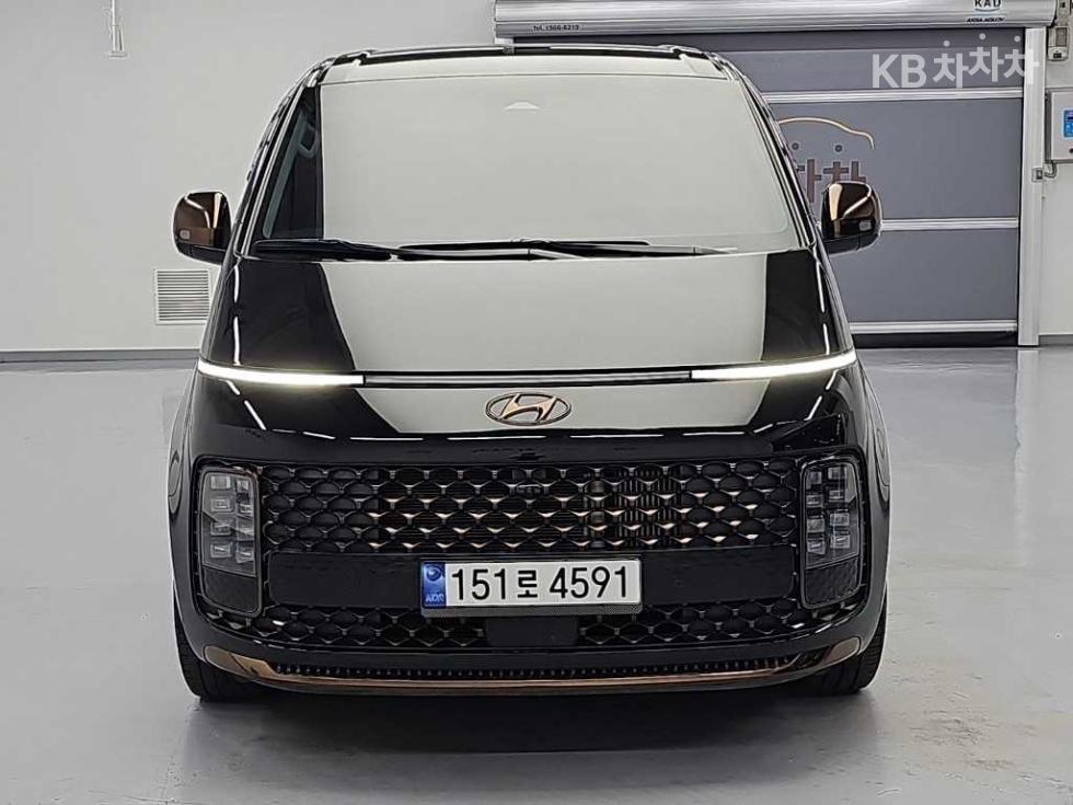 Hyundai Staria