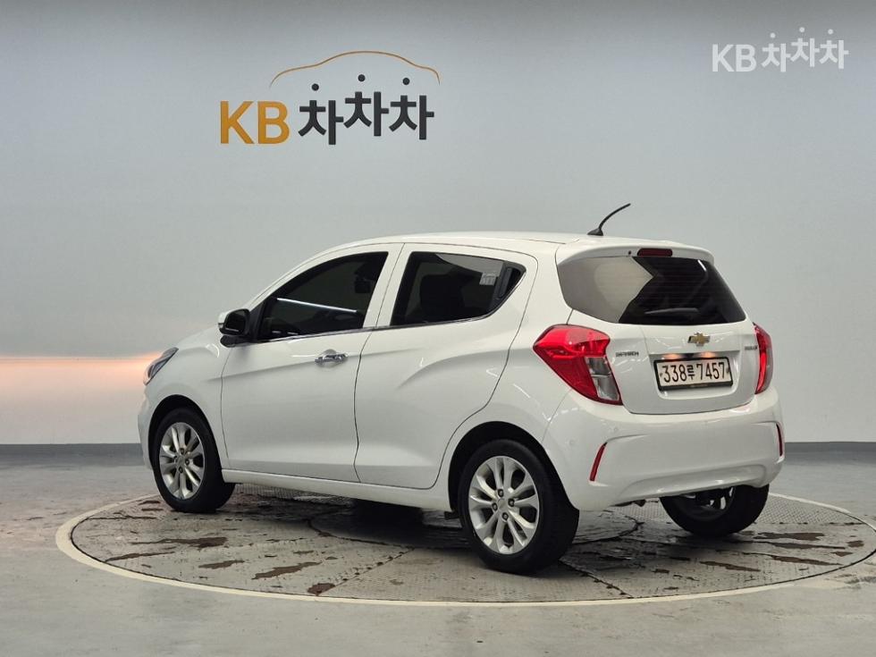 GM Korea Chevrolet Spark BASE MODEL — фото 2