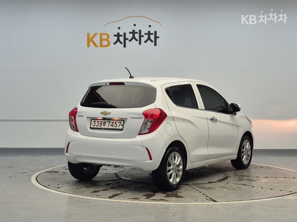 GM Korea Chevrolet Spark BASE MODEL — фото 3