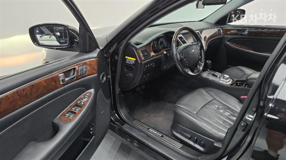 Hyundai Genesis — miniaturë 10