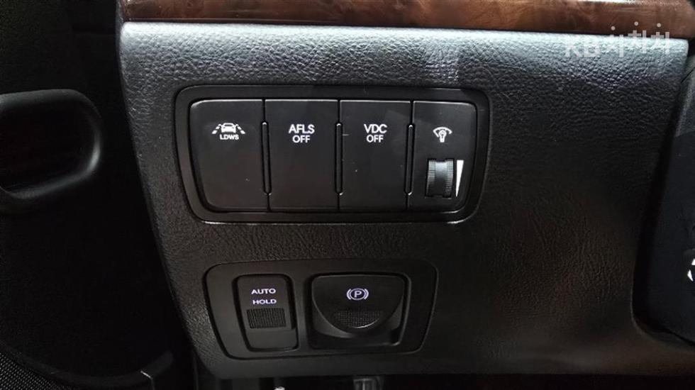 Hyundai Genesis — miniaturë 16