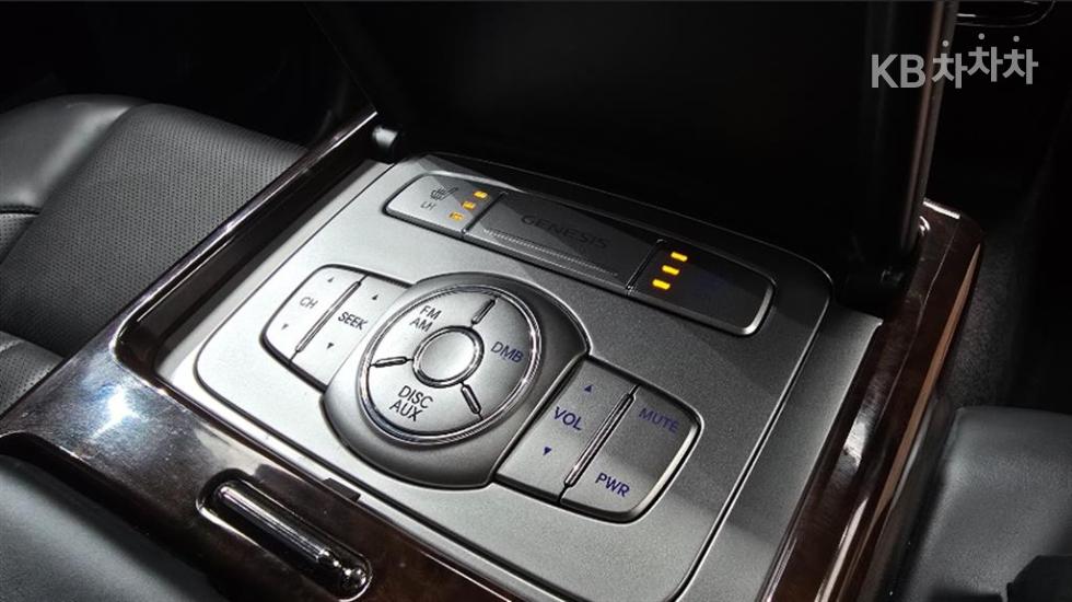 Hyundai Genesis — miniaturë 18