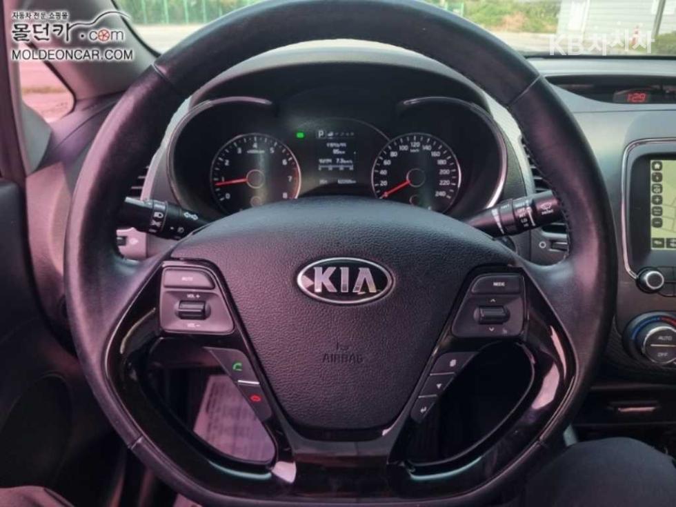 Kia K3 — miniaturë 9