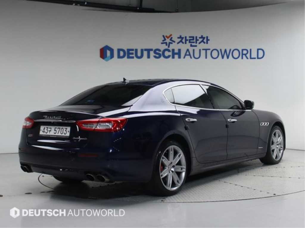 Maserati Quattroporte — miniaturë 2