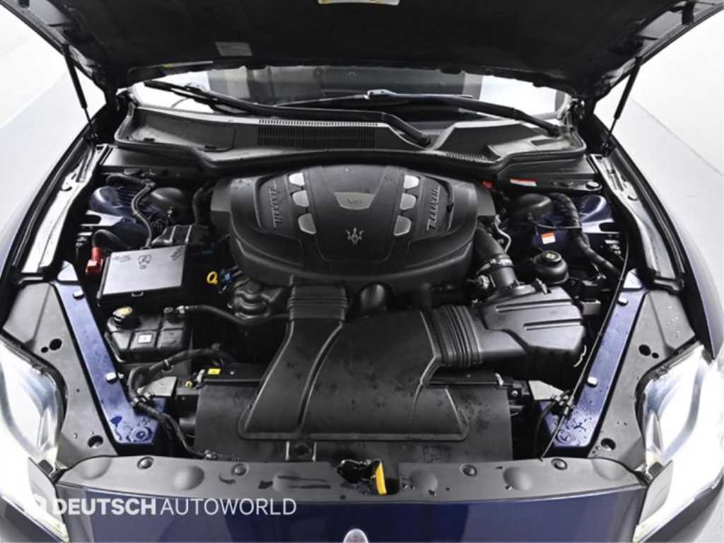 Maserati Quattroporte — miniaturë 6