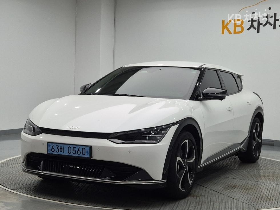 기아 EV6 2023년식 기아 EV6 롱 레인지 4WD 어스