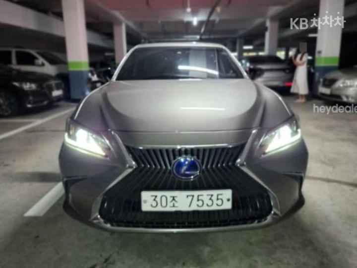 Lexus ES Executive — foto 1