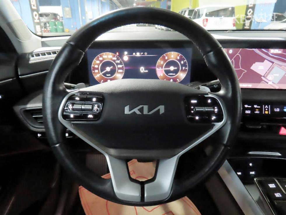 Kia K8 — miniaturë 9