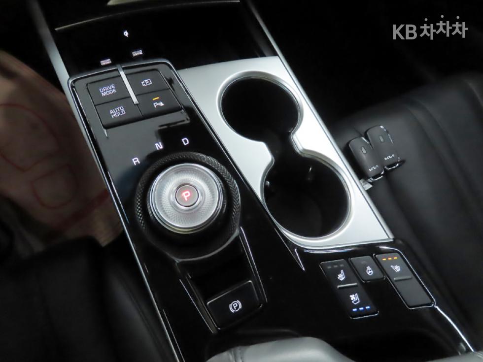 Kia K8 — miniaturë 12