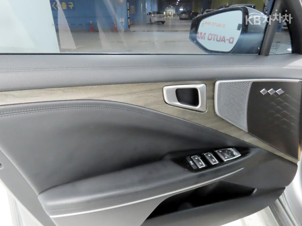 Kia K8 — miniaturë 13
