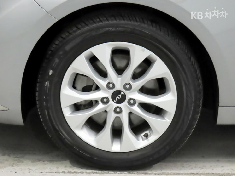 Kia K8 — miniaturë 20