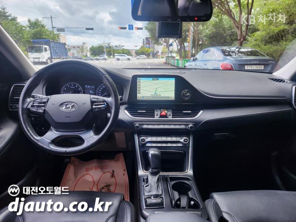 Hyundai Grandeur — miniaturë 18