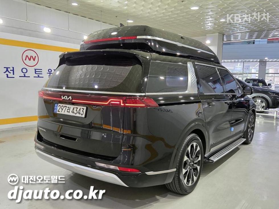 Kia Carnival — miniaturë 3