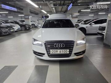 Audi S8 4.0 TFSI 콰트로 — foto 1