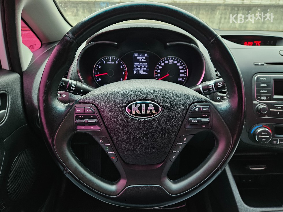 Kia K3 — miniaturë 8