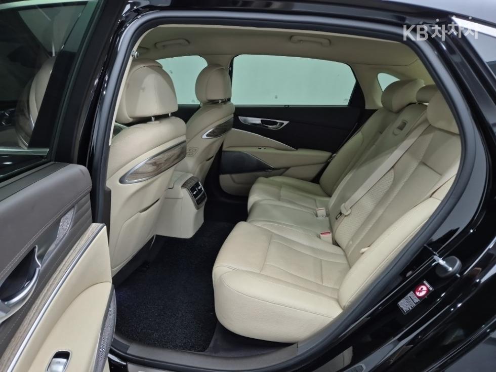 Kia K9 — miniaturë 12