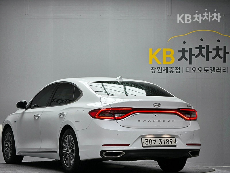 Hyundai Grandeur Special — фото 4