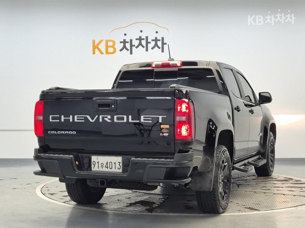 GM Korea Chevrolet Colorado Z71-X Midnight — фото 3