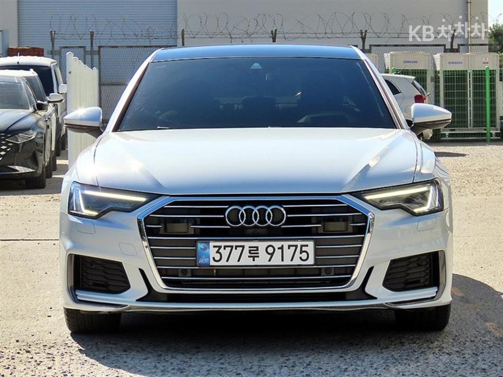Audi A6 Premium — фото 1