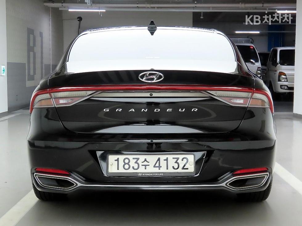 Hyundai Grandeur Premium Choice — фото 3