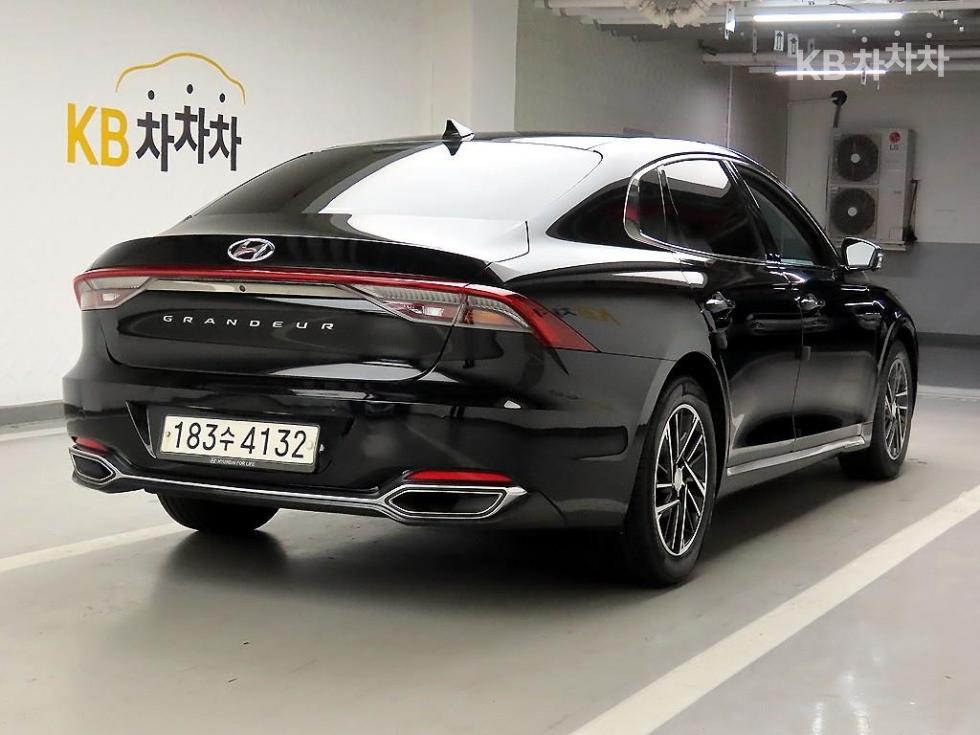 Hyundai Grandeur Premium Choice — фото 4