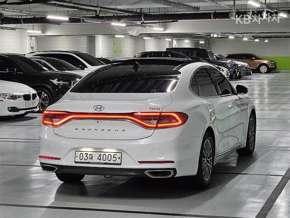 Hyundai Grandeur Special — фото 2