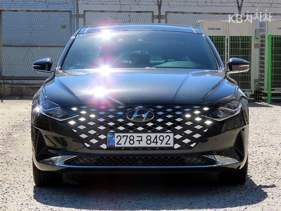 Hyundai Grandeur Premium — фото 1