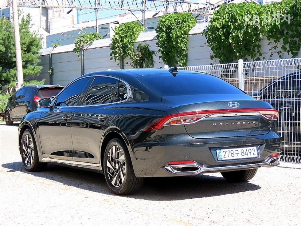 Hyundai Grandeur Premium — фото 3