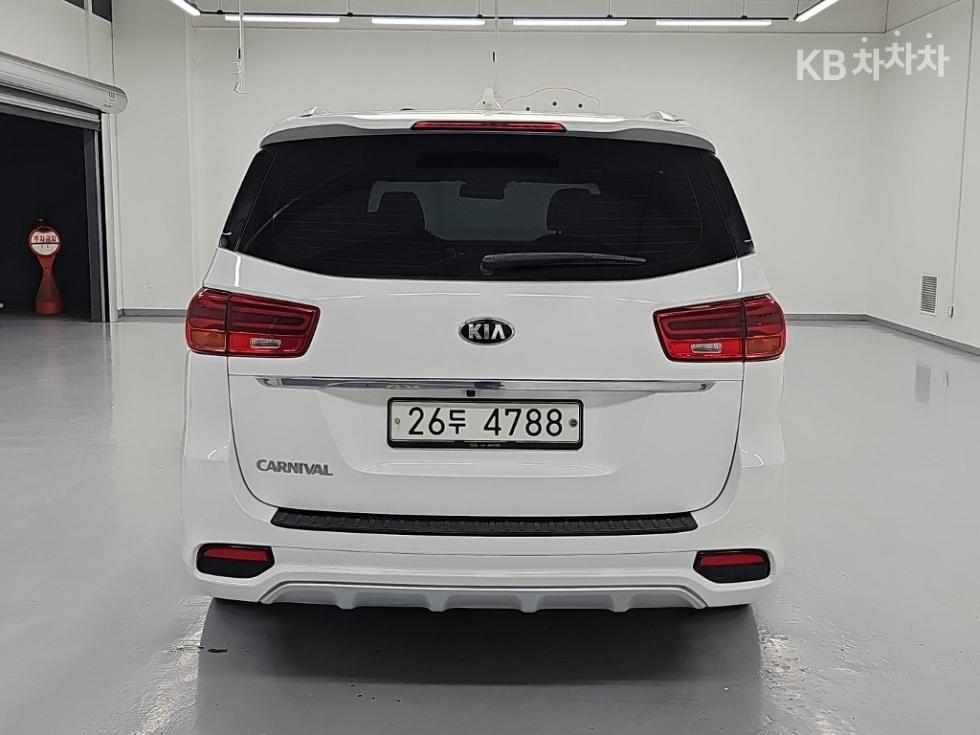Kia Carnival PRESTIGE — фото 3