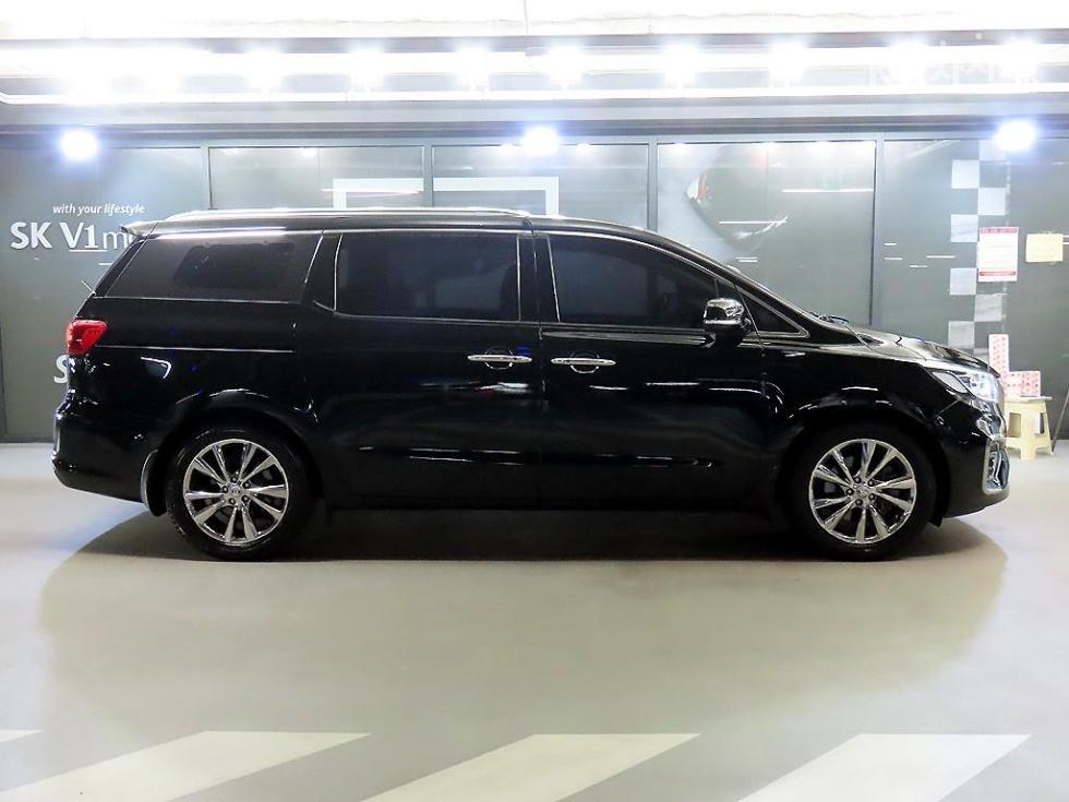 Kia Carnival Noblesse Special — фото 3