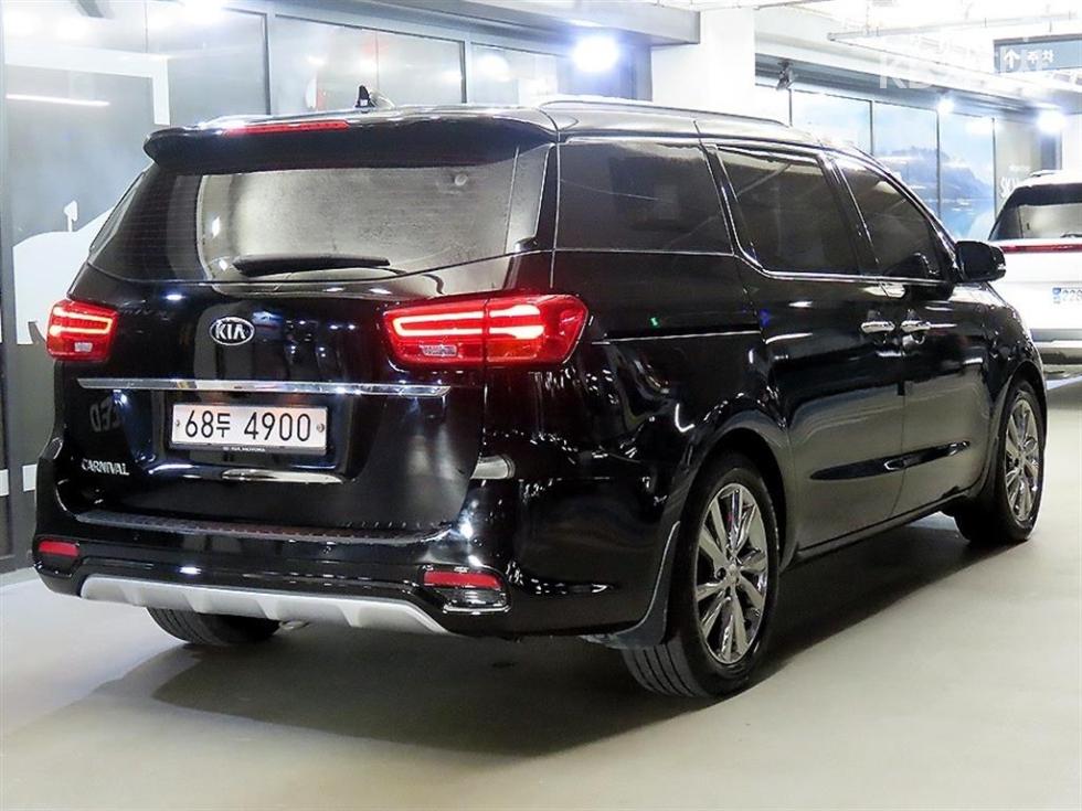 Kia Carnival Noblesse Special — фото 4