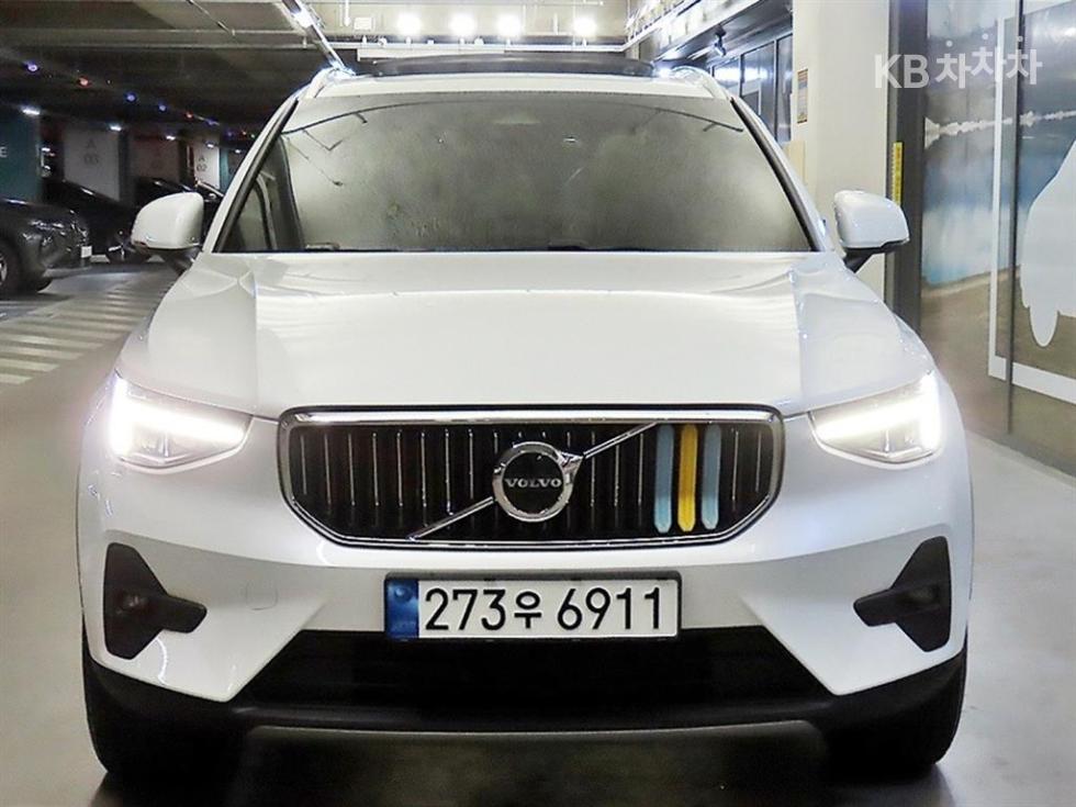 Volvo XC40 Ultimate Bright — фото 2