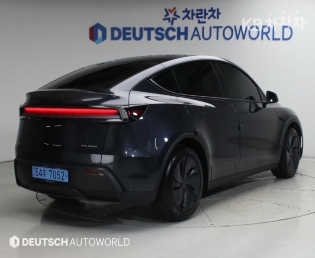 Tesla Model Y — фото 2
