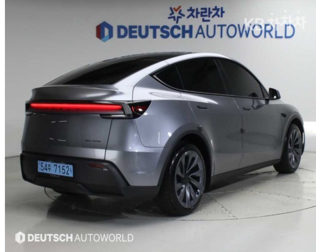 Tesla Model Y — фото 2