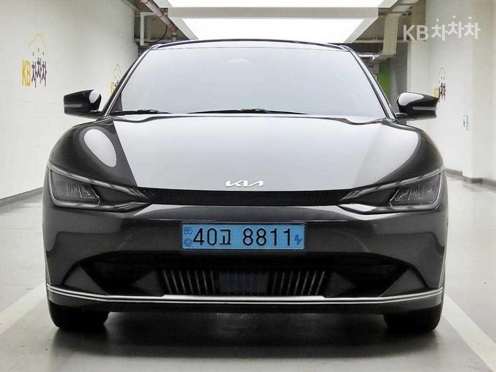 기아 EV6 2021년식 기아 EV6 롱 레인지 2WD 라이트