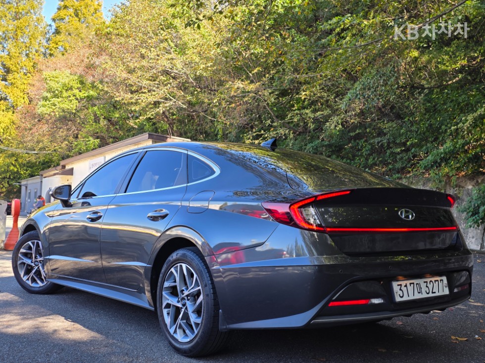 Hyundai Sonata Premium Family — фото 3