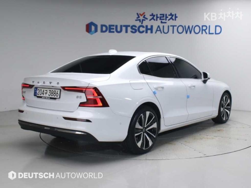Volvo S60 Inscription — фото 2