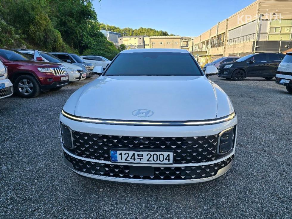 Hyundai Grandeur EXCLUSIVE — фото 1