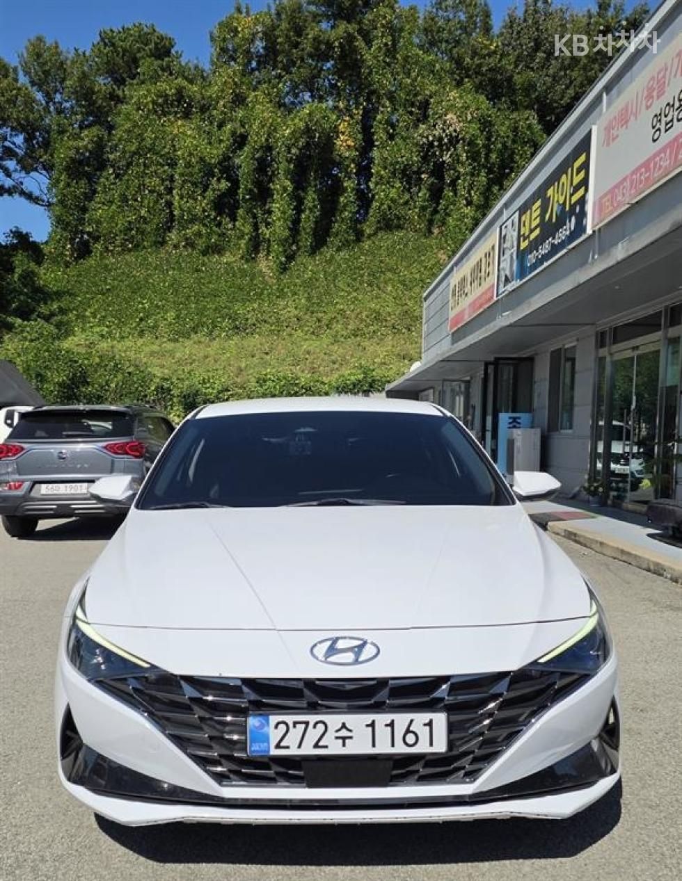 Hyundai Avante — фото 2