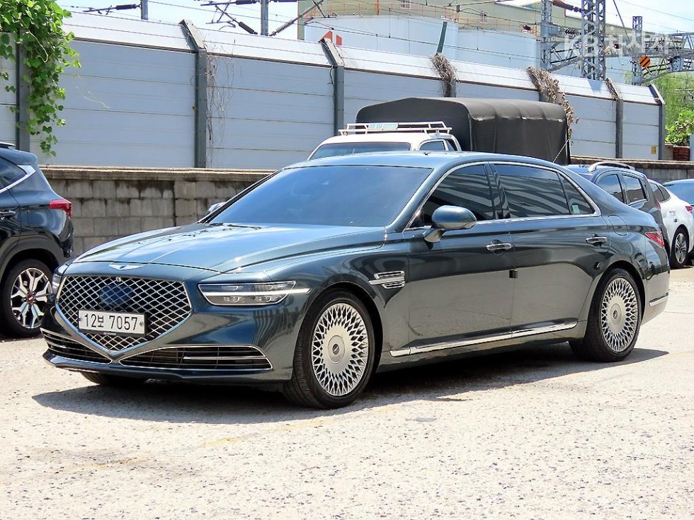 Genesis G90 Premium Luxury — фото 3