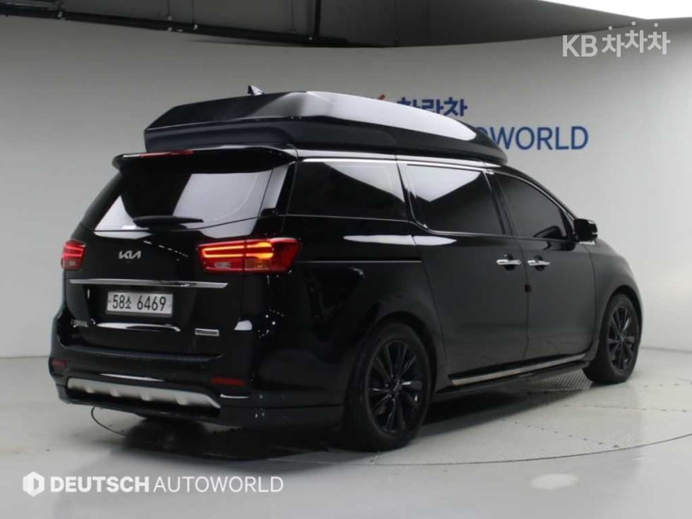 Kia Carnival Noblesse Special — фото 2