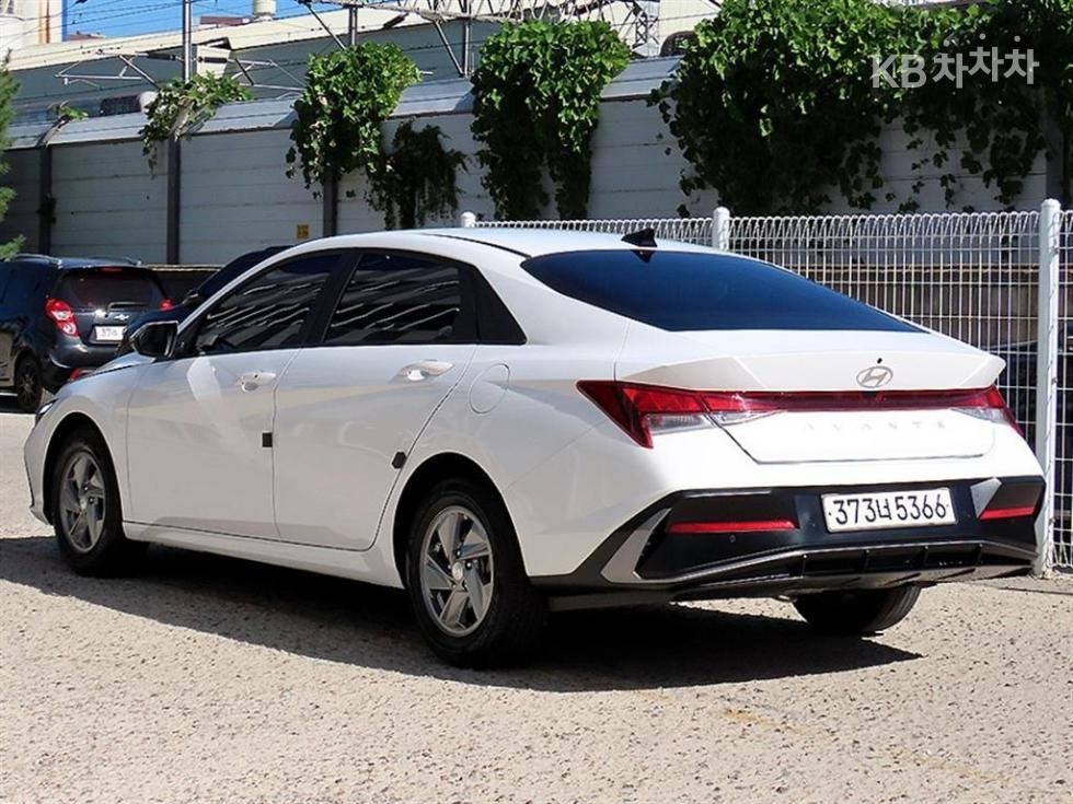 Hyundai Avante Smart — фото 3