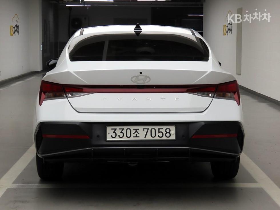 Hyundai Avante Smart — фото 3